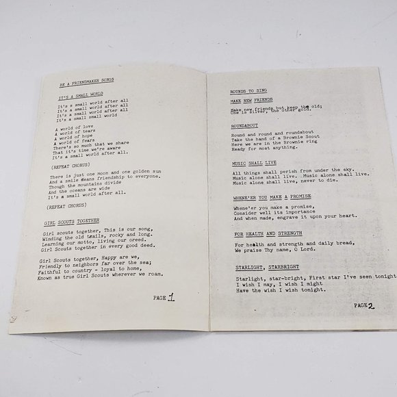 Vintage 1979 Girl Scout Brownie Scouts Song Book - Picture 2 of 4